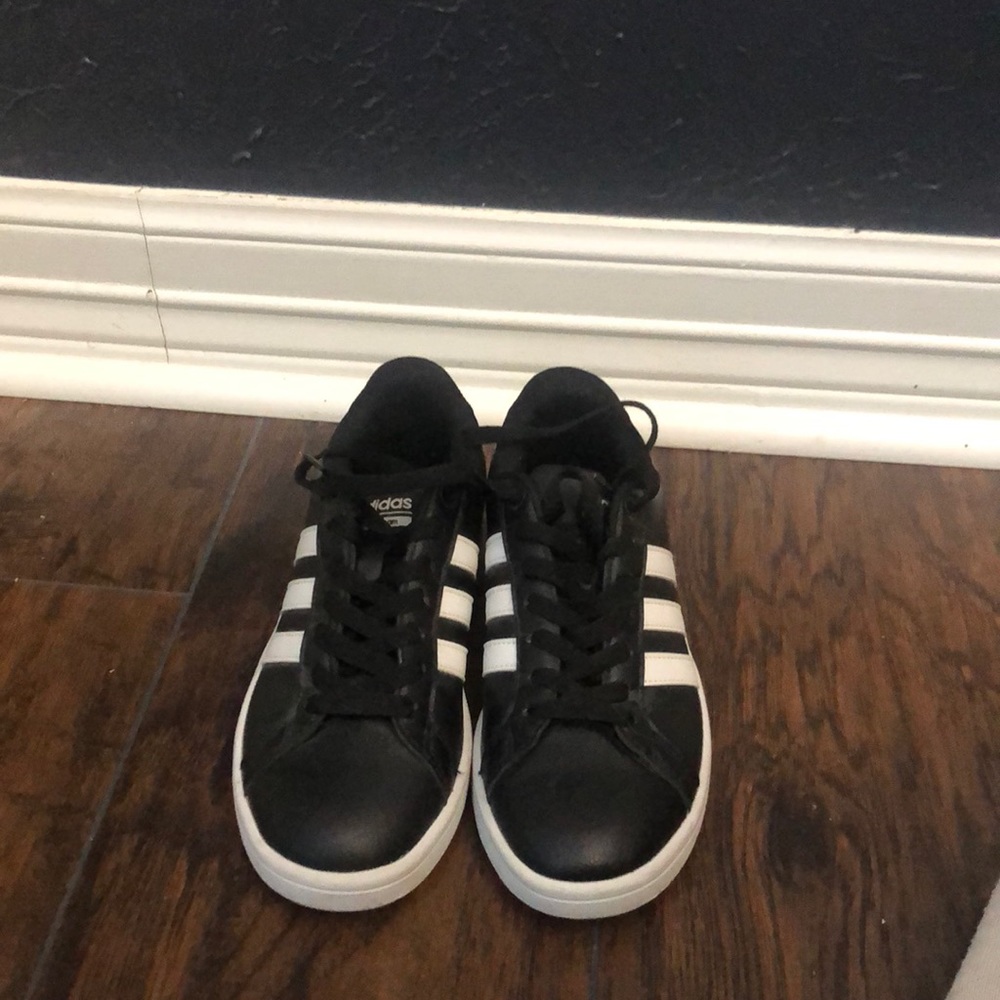 Adidas Cloud foam sneakers